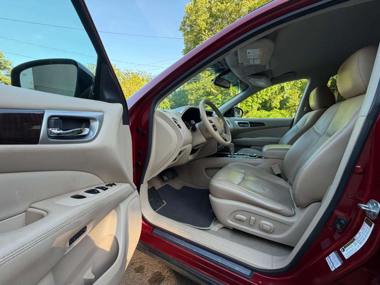 Nissan Pathfinder SL 4WD 2014