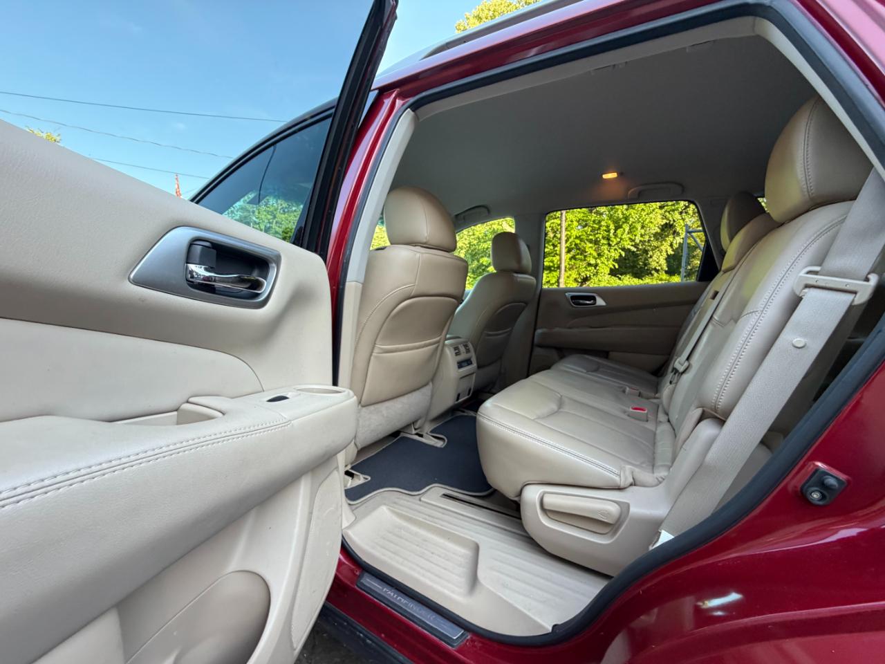Nissan Pathfinder SL 4WD 2014