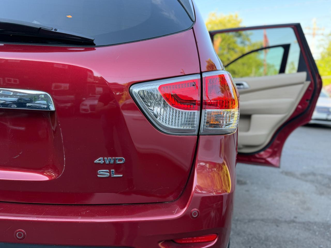 Nissan Pathfinder SL 4WD 2014