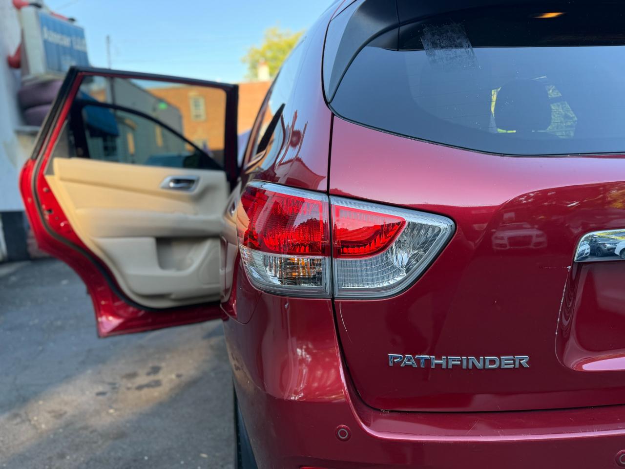 Nissan Pathfinder SL 4WD 2014