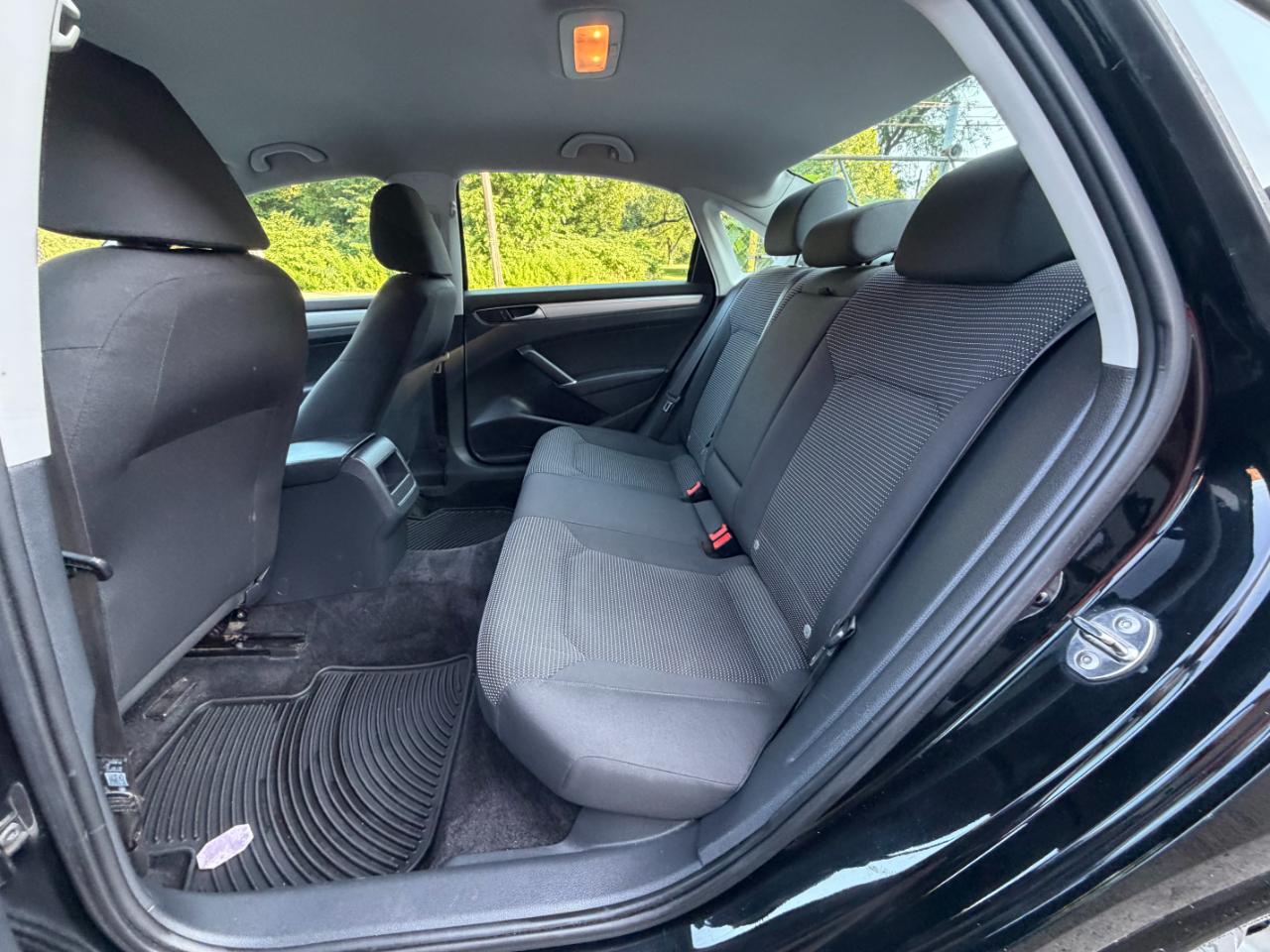 Volkswagen Passat S 2016