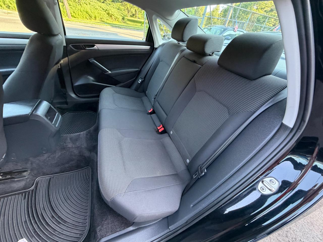 Volkswagen Passat S 2016
