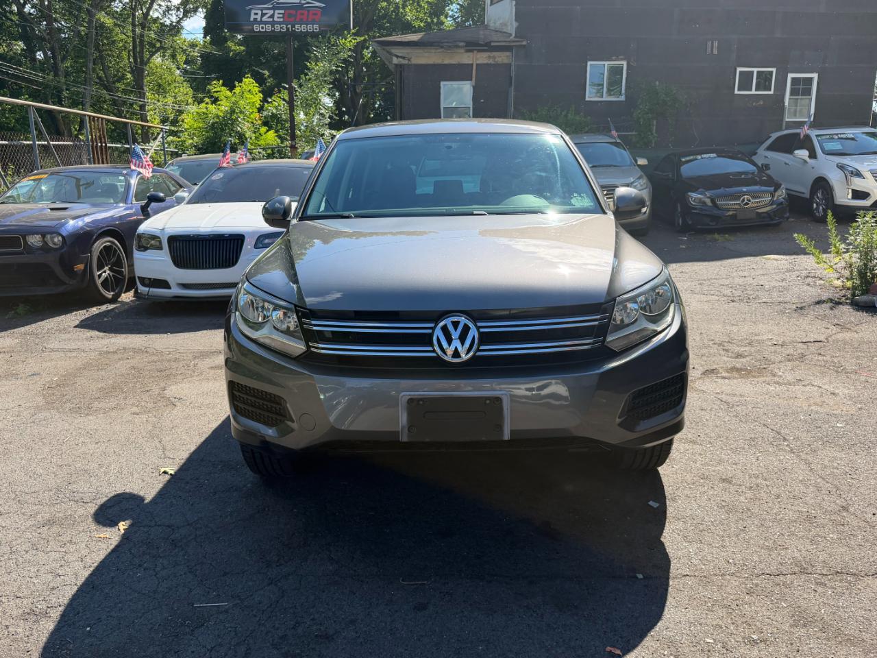 Volkswagen Tiguan S 2012