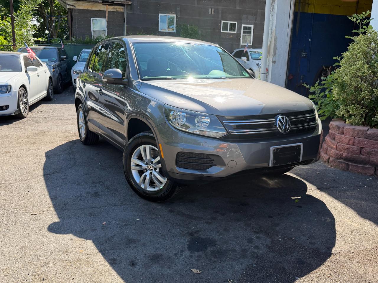Volkswagen Tiguan S 2012