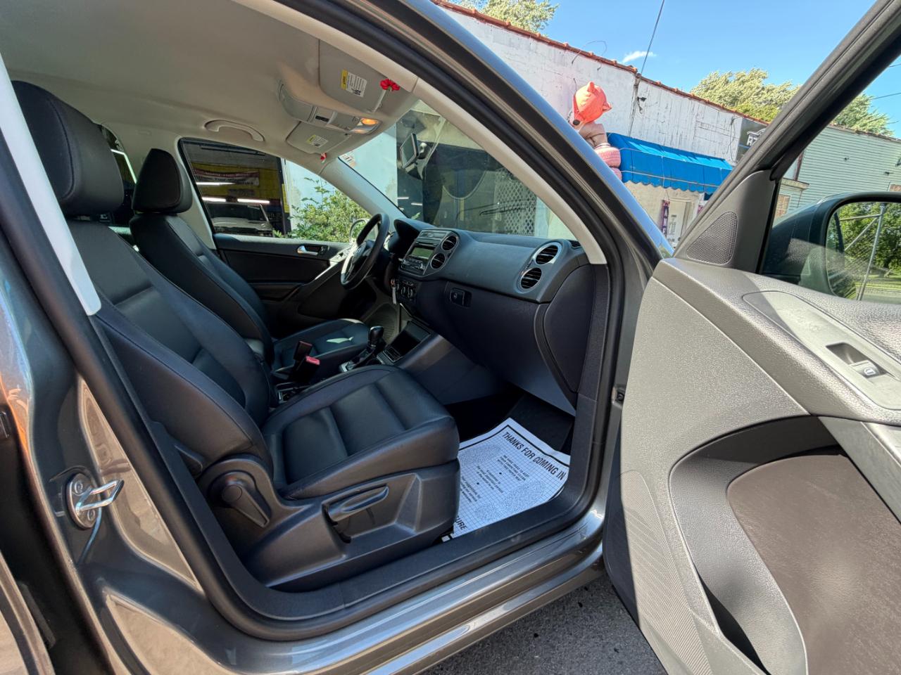 Volkswagen Tiguan S 2012