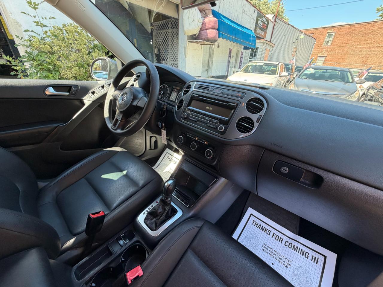 Volkswagen Tiguan S 2012