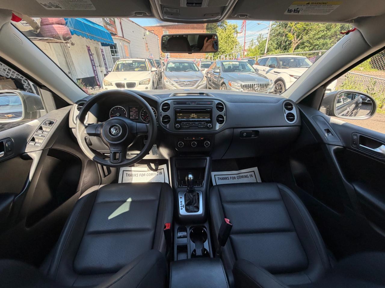 Volkswagen Tiguan S 2012