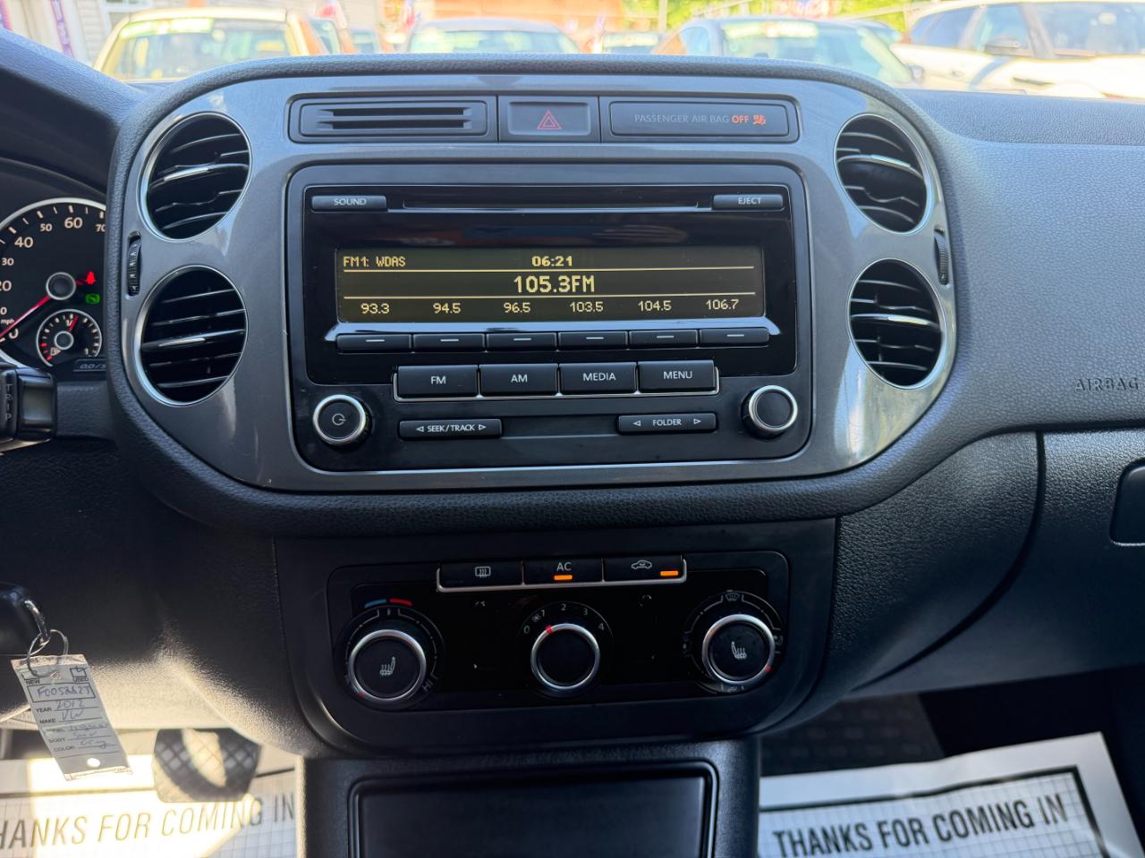 Volkswagen Tiguan S 2012