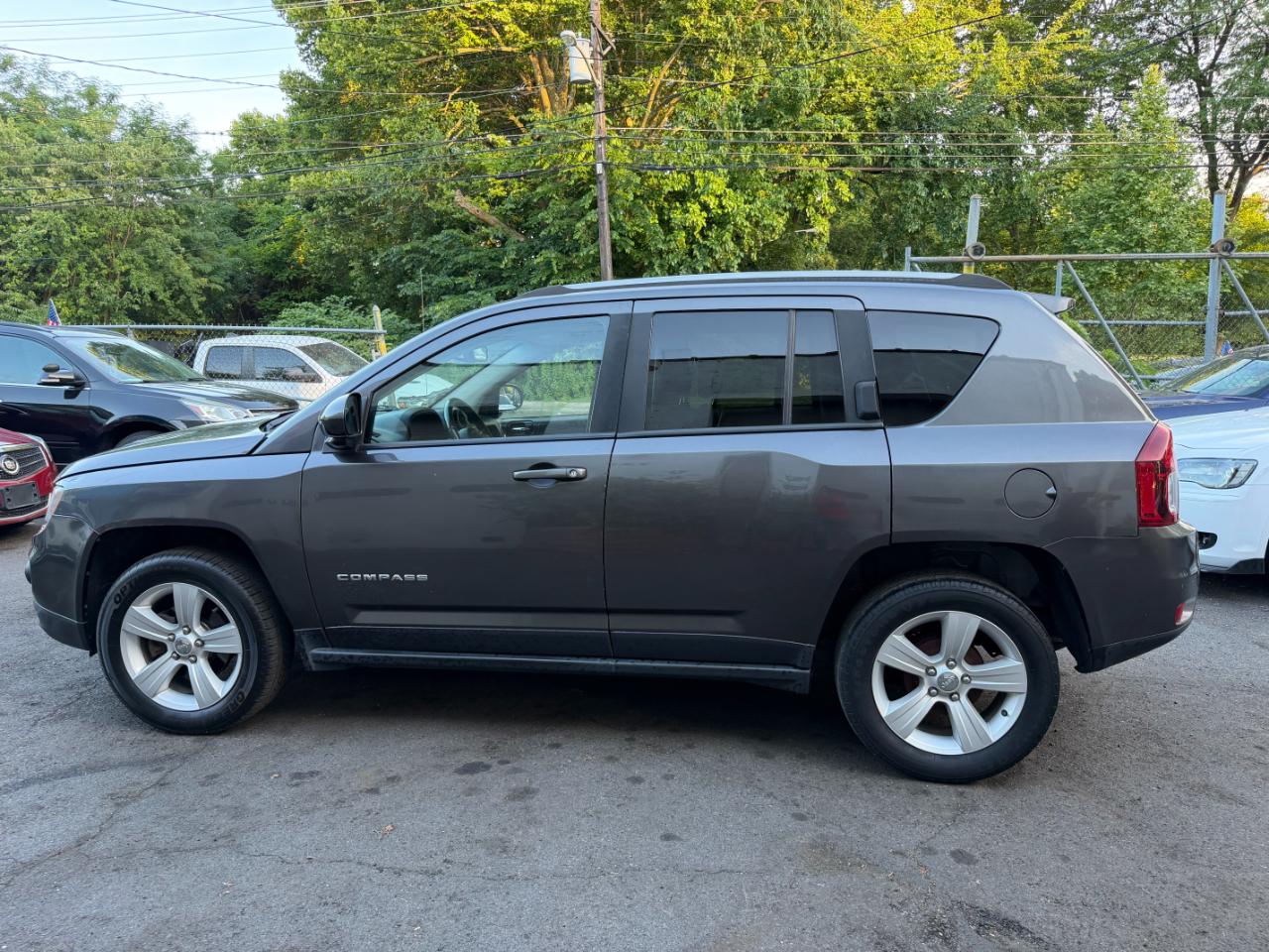 Jeep Compass Latitude FWD 2016