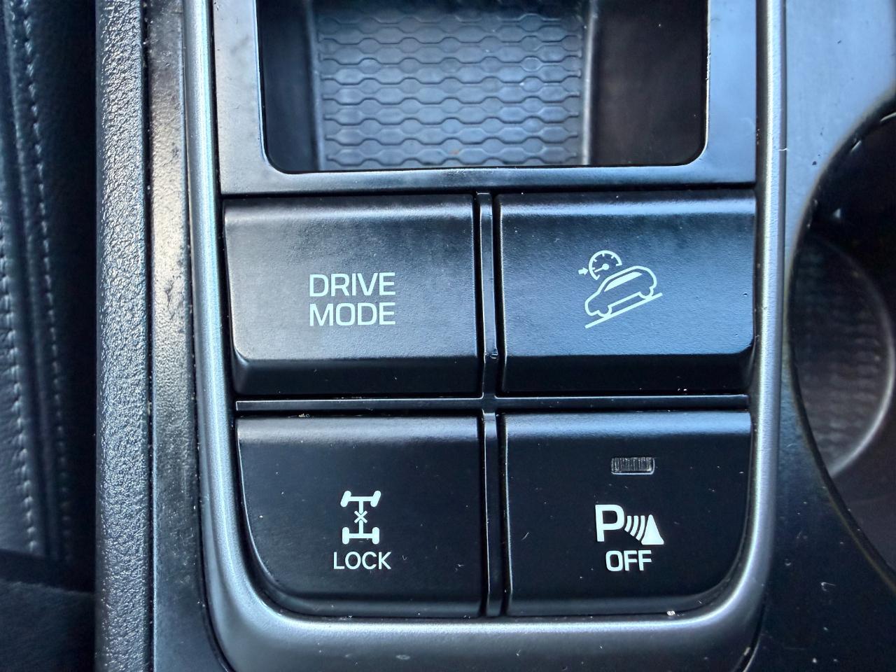 Hyundai Tucson Limited w/Ultimate Package AWD 2016