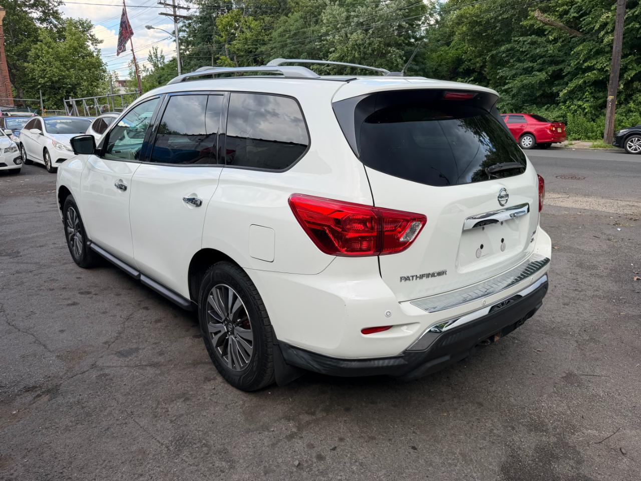 Nissan Pathfinder SL 4WD 2017