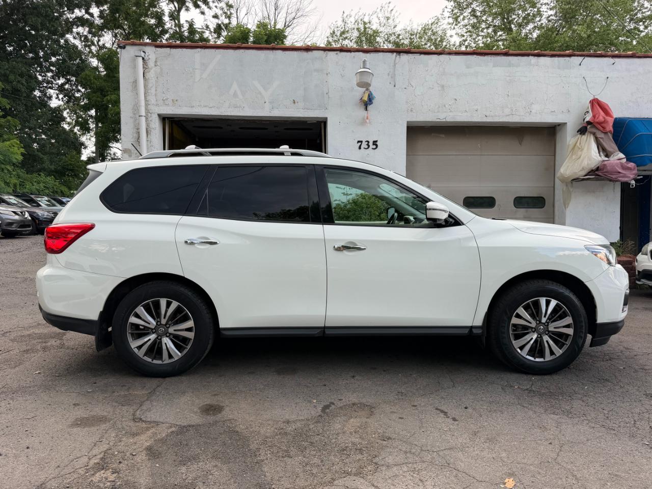 Nissan Pathfinder SL 4WD 2017