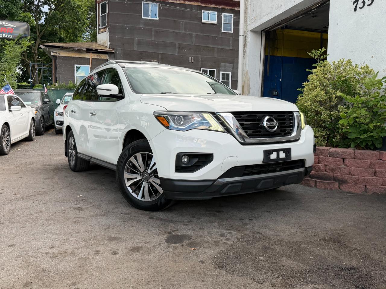 Nissan Pathfinder SL 4WD 2017
