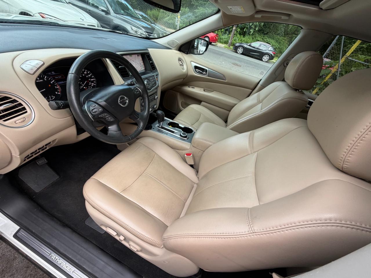 Nissan Pathfinder SL 4WD 2017
