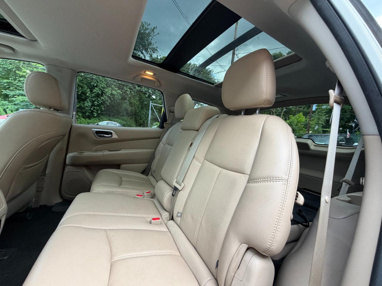 Nissan Pathfinder SL 4WD 2017