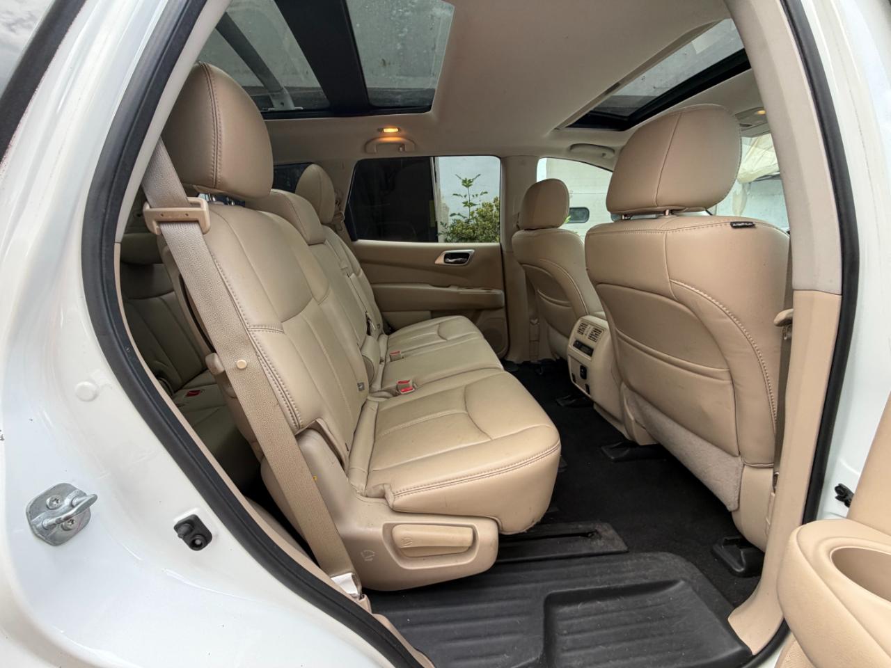Nissan Pathfinder SL 4WD 2017