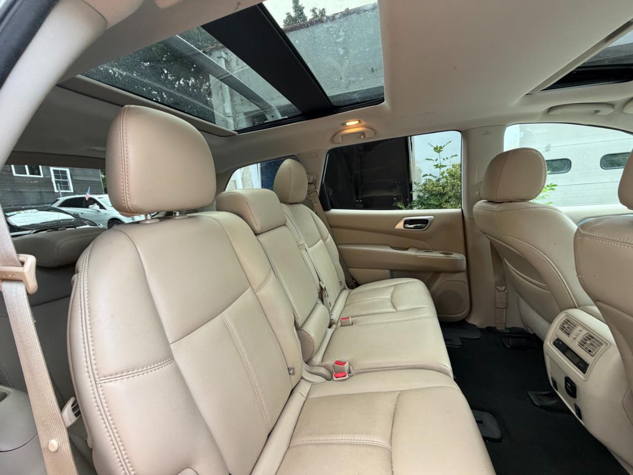 Nissan Pathfinder SL 4WD 2017