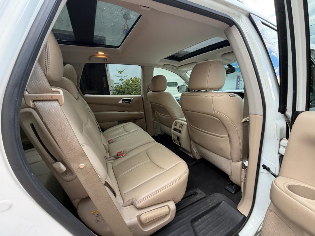 Nissan Pathfinder SL 4WD 2017
