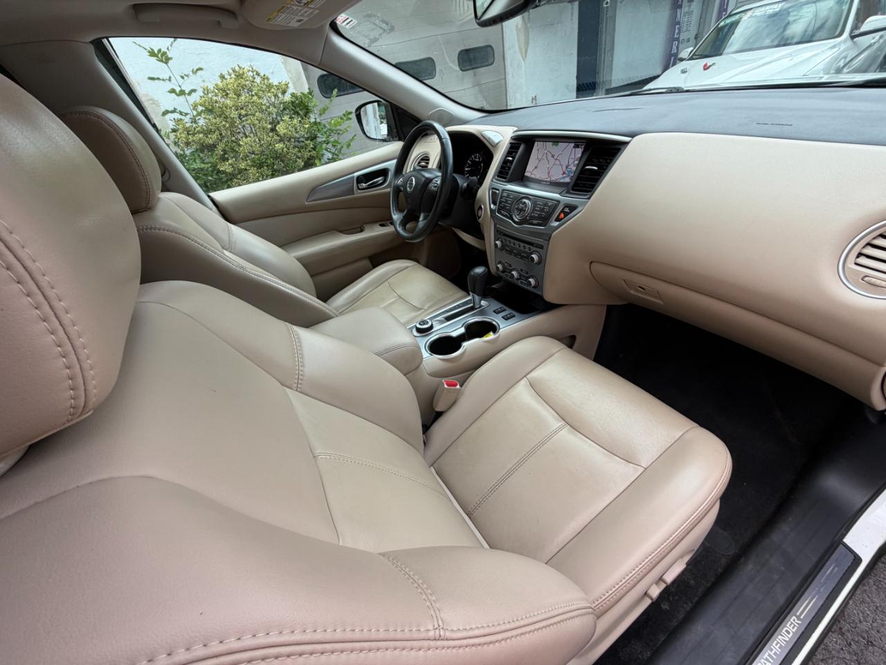 Nissan Pathfinder SL 4WD 2017