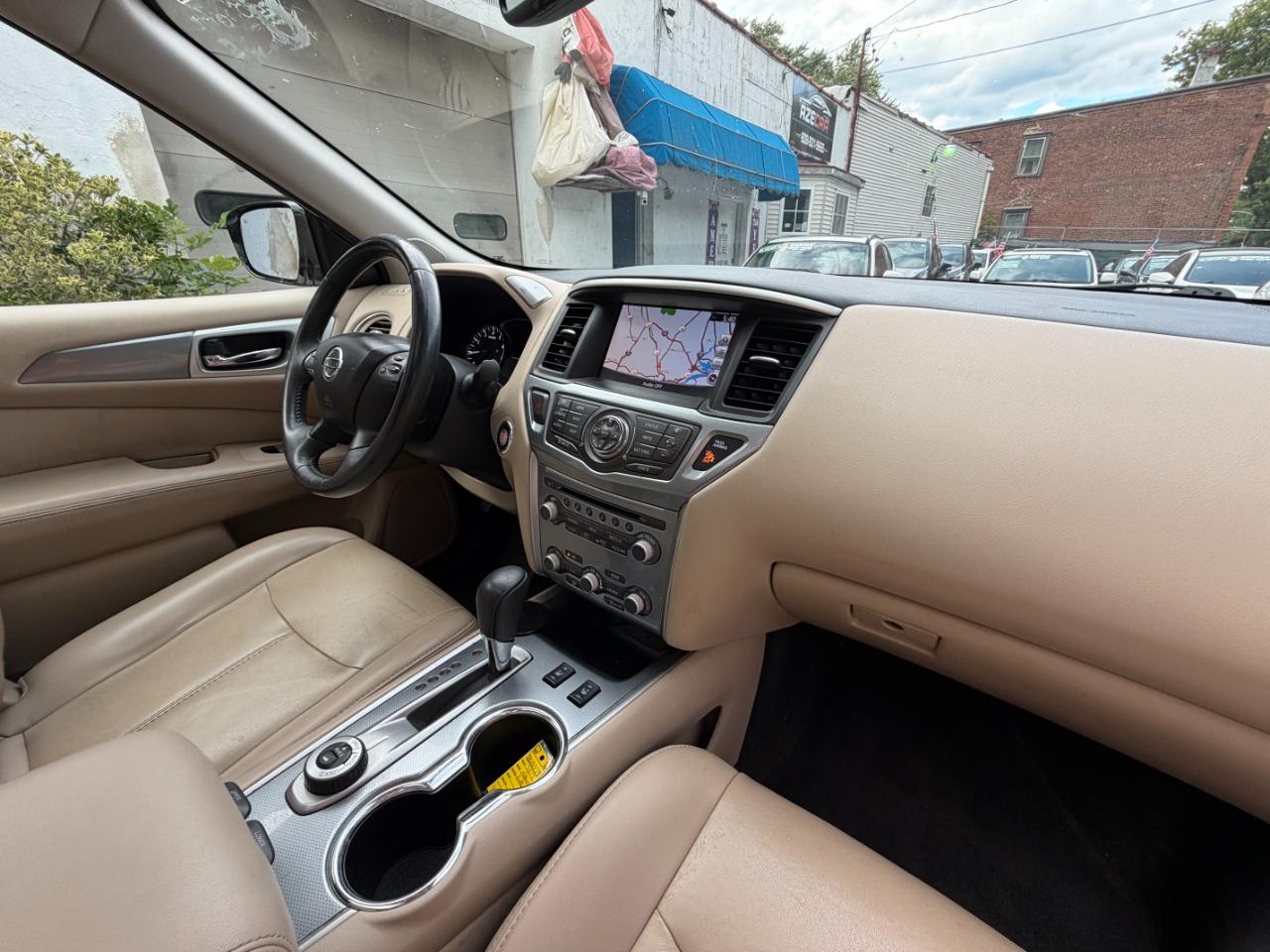 Nissan Pathfinder SL 4WD 2017