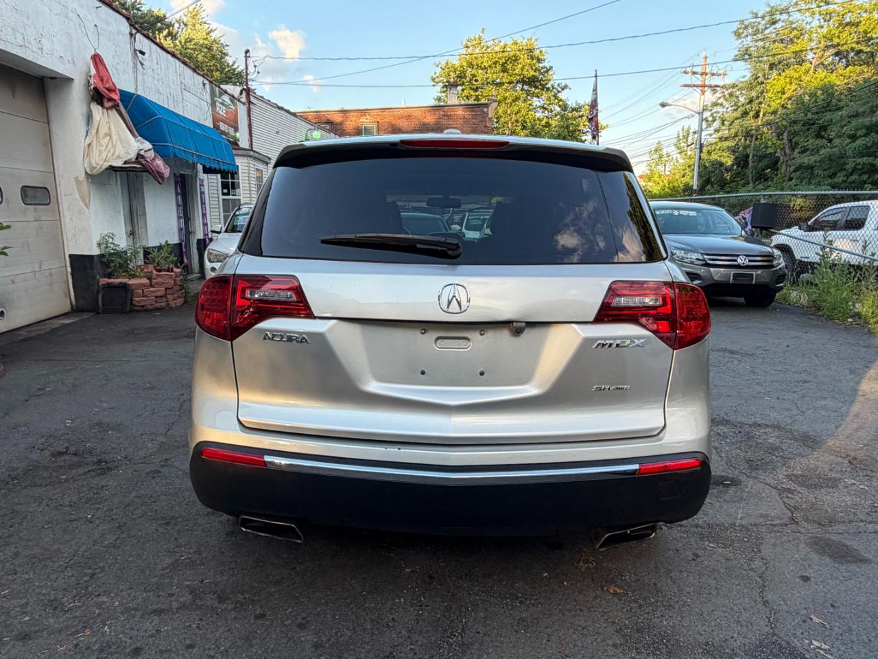 Acura MDX  2011