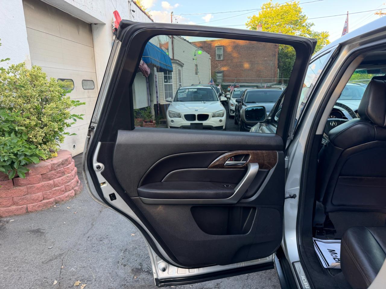 Acura MDX  2011