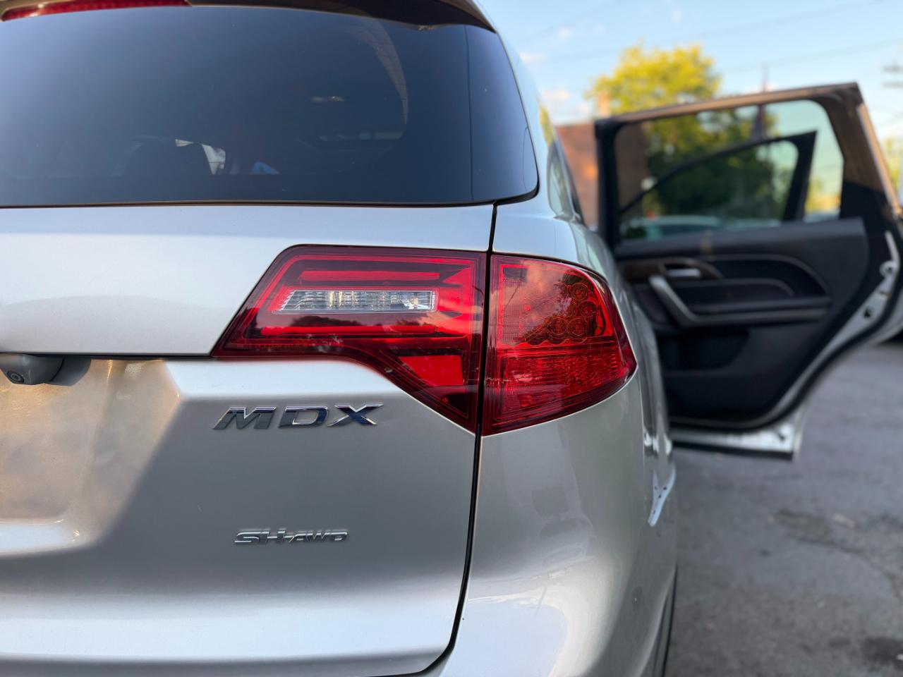 Acura MDX  2011
