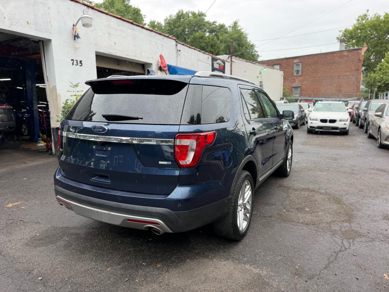 Ford Explorer XLT 4WD 2016