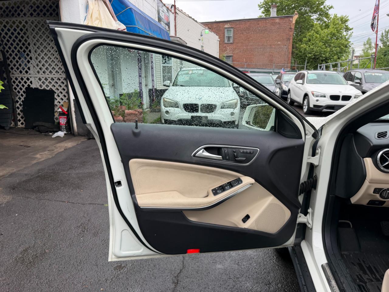 Mercedes-Benz GLA-Class GLA250 2016