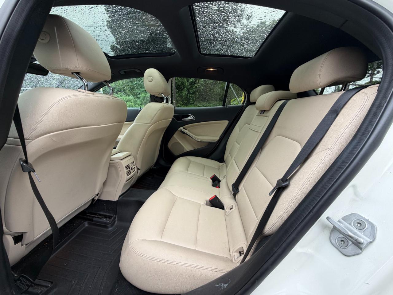 Mercedes-Benz GLA-Class GLA250 2016