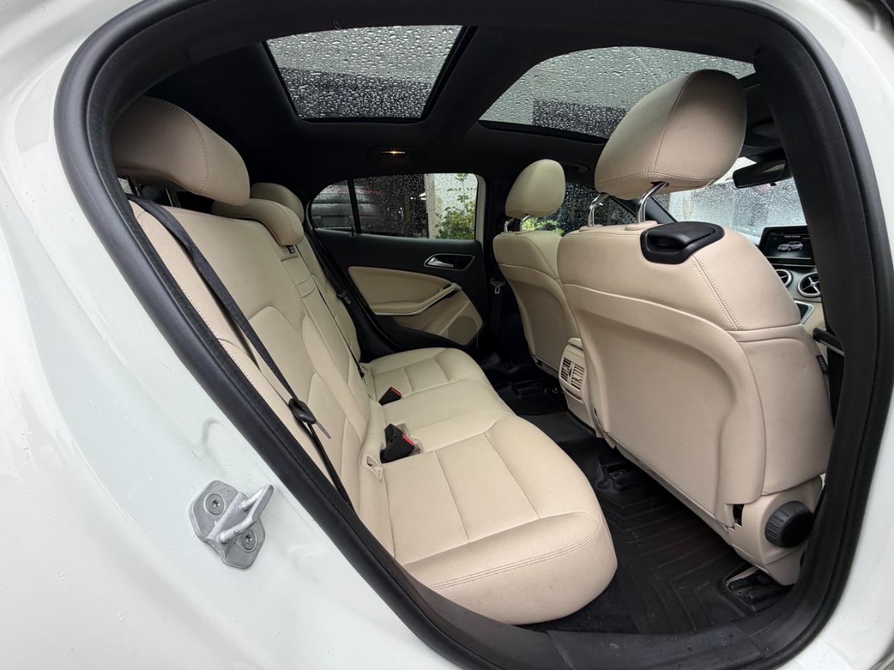 Mercedes-Benz GLA-Class GLA250 2016