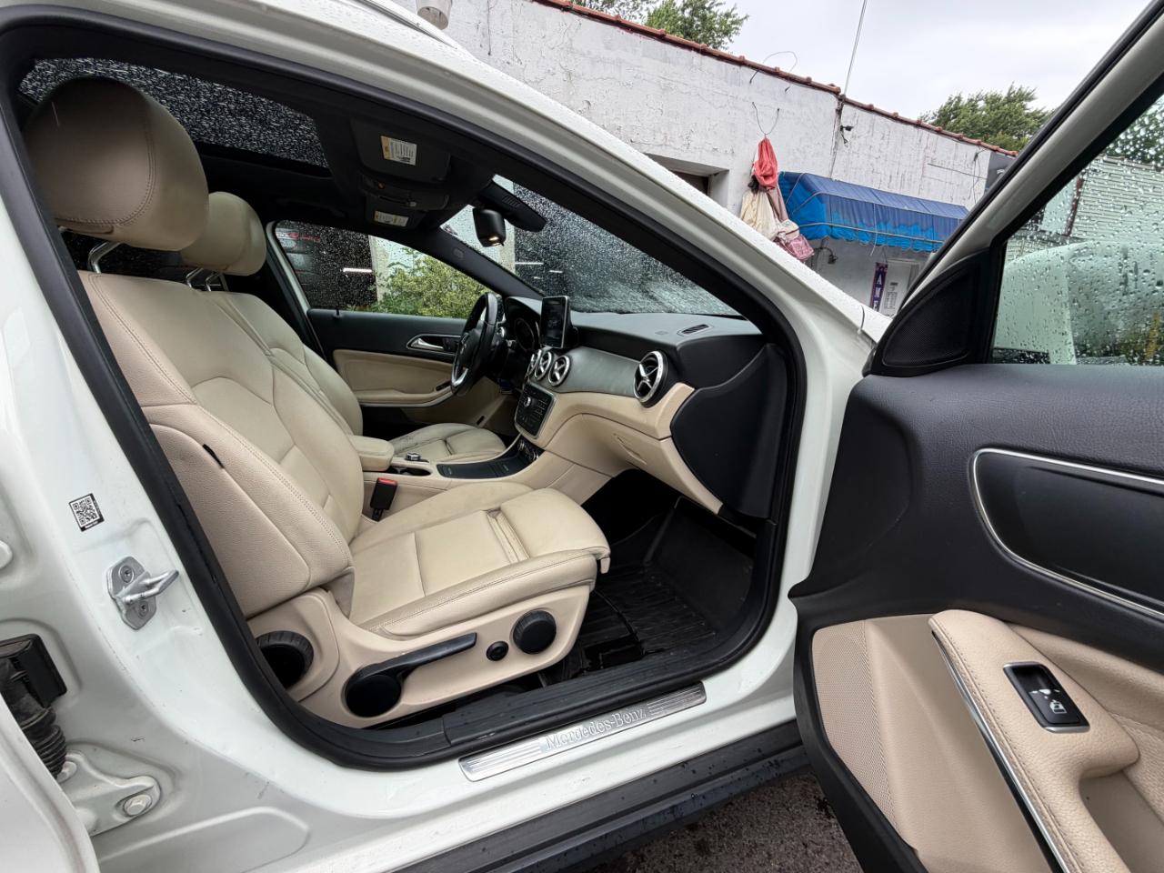 Mercedes-Benz GLA-Class GLA250 2016