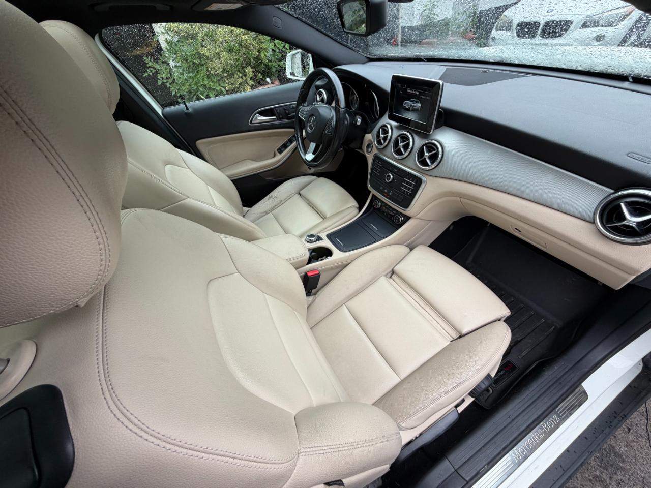 Mercedes-Benz GLA-Class GLA250 2016