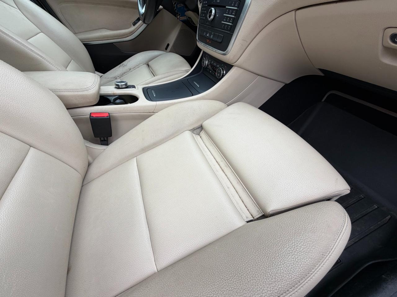 Mercedes-Benz GLA-Class GLA250 2016