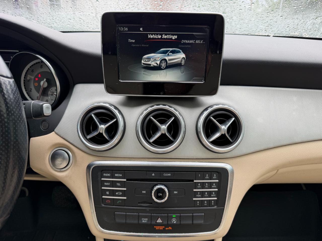Mercedes-Benz GLA-Class GLA250 2016