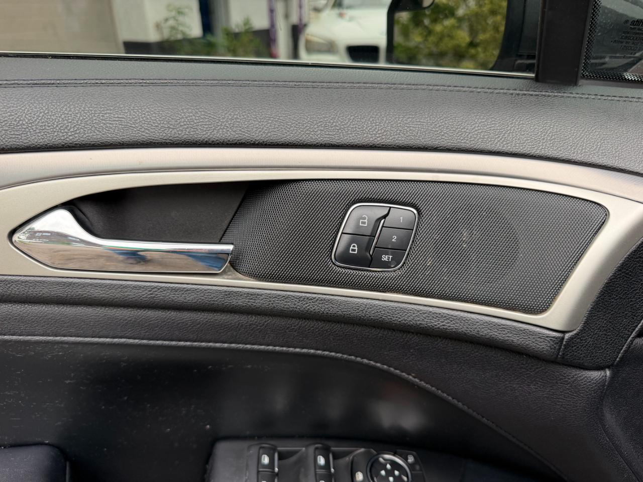 Lincoln MKZ  2017