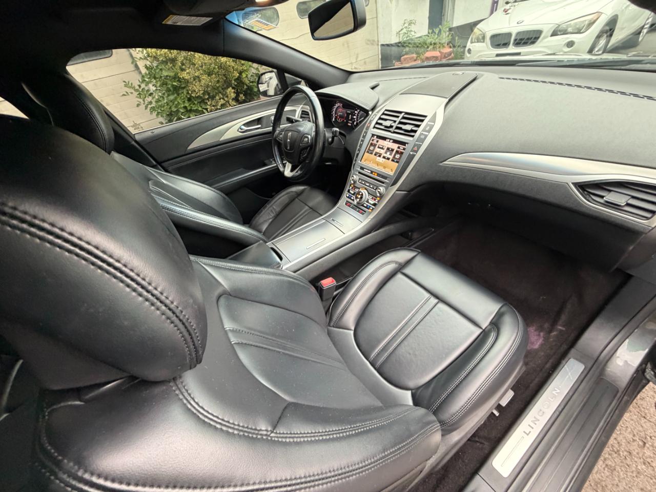 Lincoln MKZ  2017