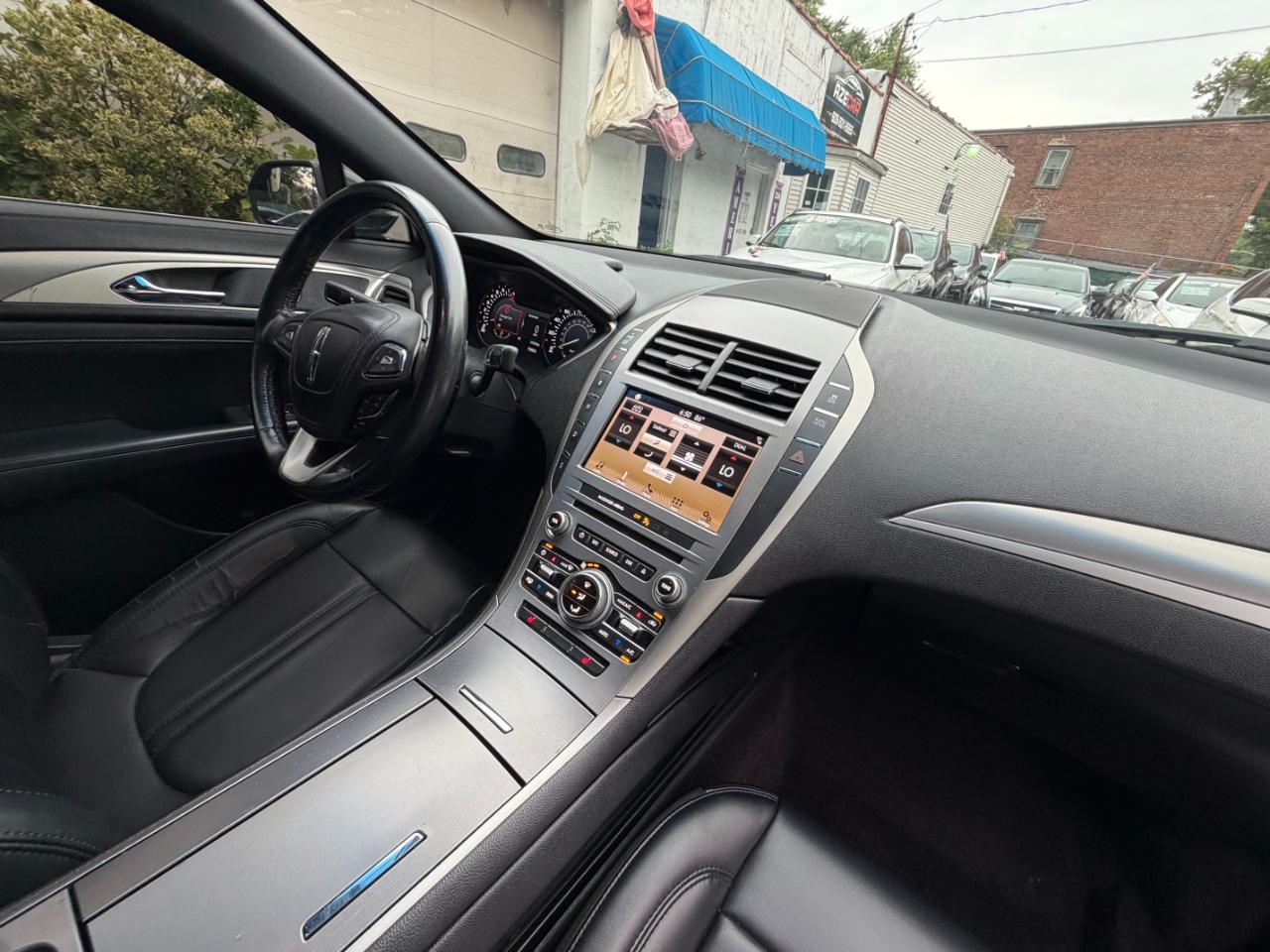 Lincoln MKZ  2017