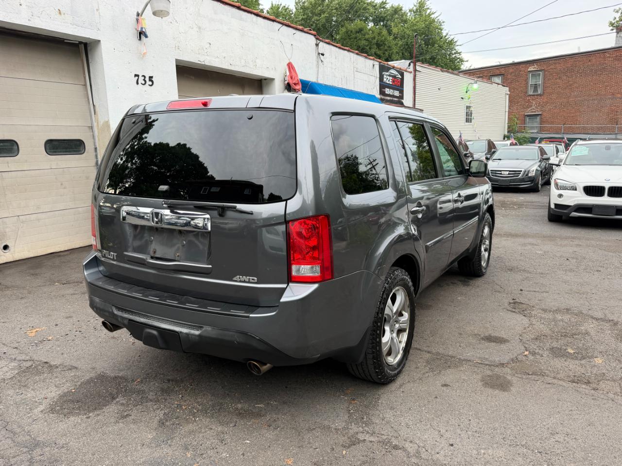 Honda Pilot EX-L 4WD 5-Spd AT with Navigation 2012