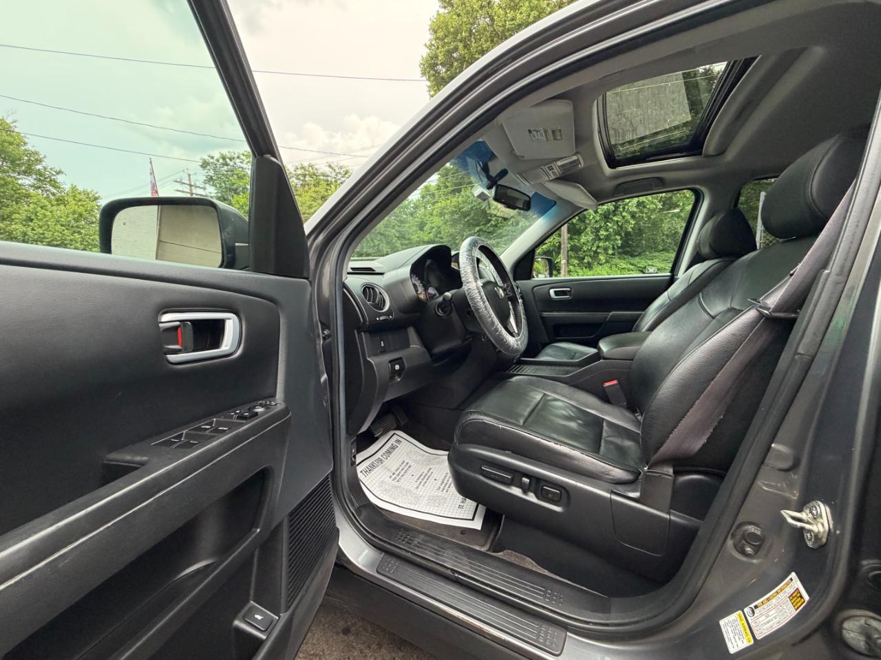 Honda Pilot EX-L 4WD 5-Spd AT with Navigation 2012
