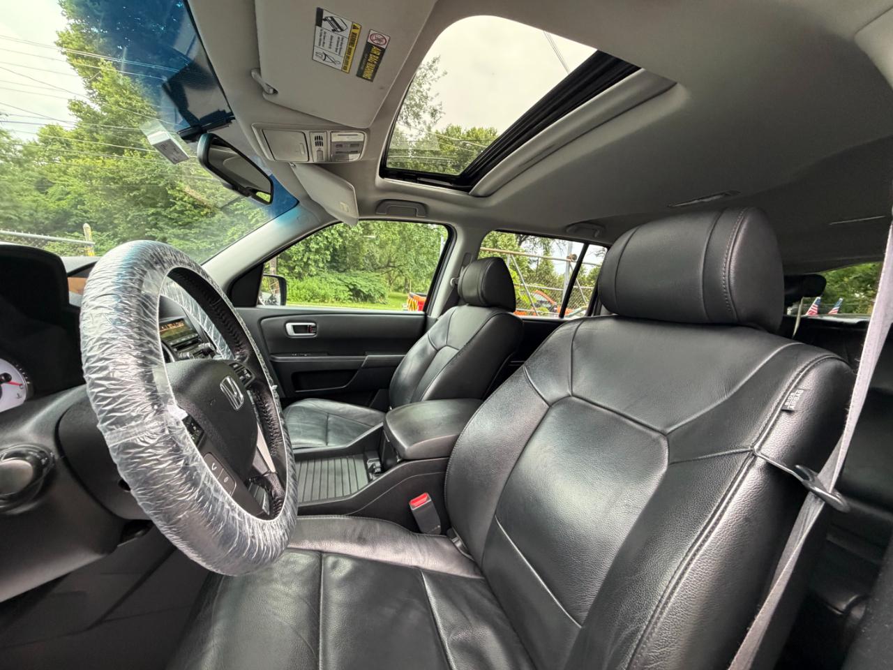 Honda Pilot EX-L 4WD 5-Spd AT with Navigation 2012