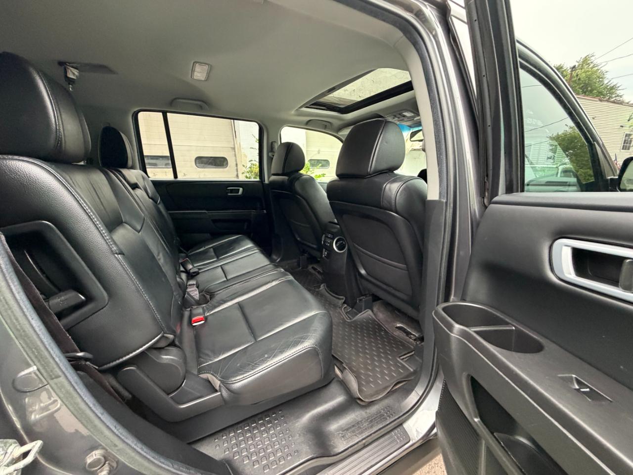 Honda Pilot EX-L 4WD 5-Spd AT with Navigation 2012