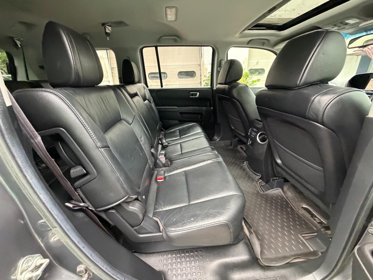 Honda Pilot EX-L 4WD 5-Spd AT with Navigation 2012