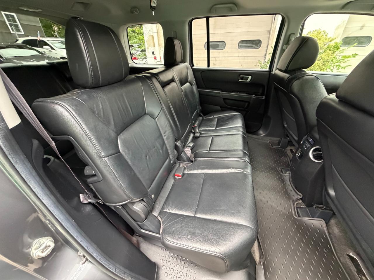 Honda Pilot EX-L 4WD 5-Spd AT with Navigation 2012