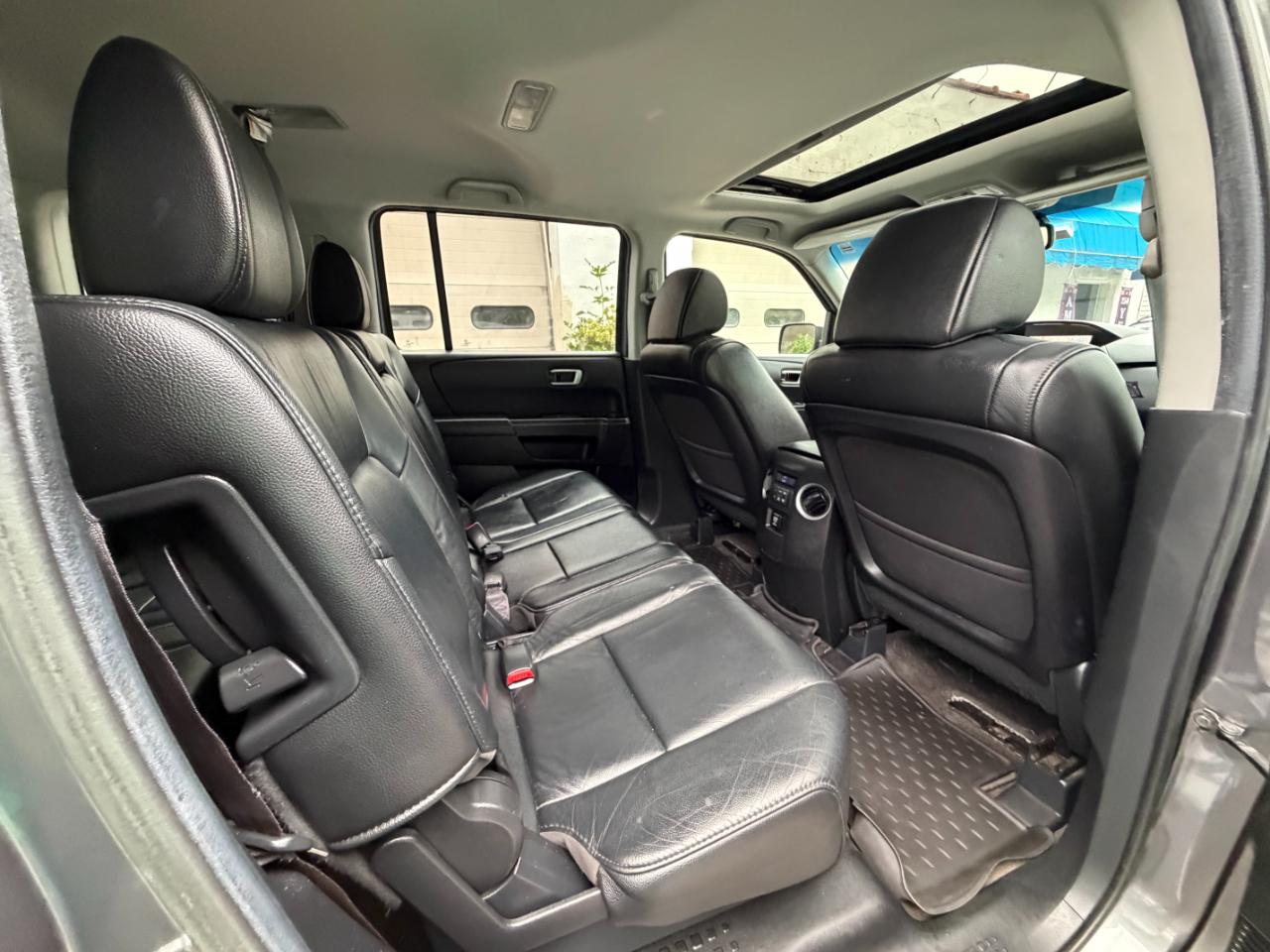 Honda Pilot EX-L 4WD 5-Spd AT with Navigation 2012