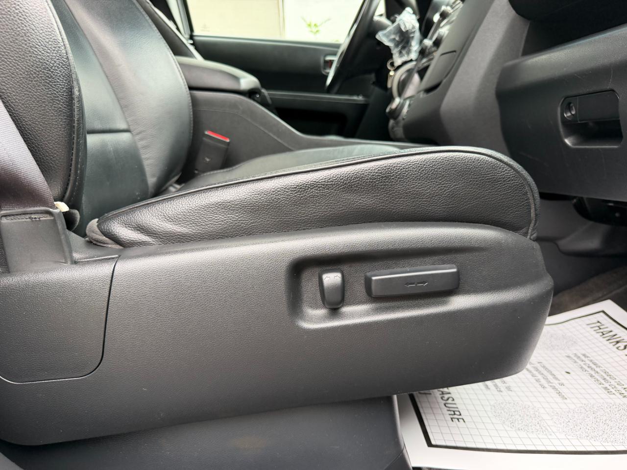 Honda Pilot EX-L 4WD 5-Spd AT with Navigation 2012
