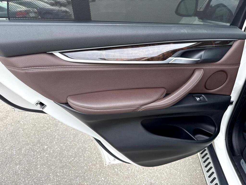 BMW X5  2016 BMW X5  2016