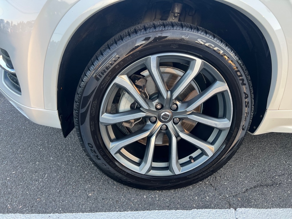 Volvo XC90  2019 Volvo XC90  2019