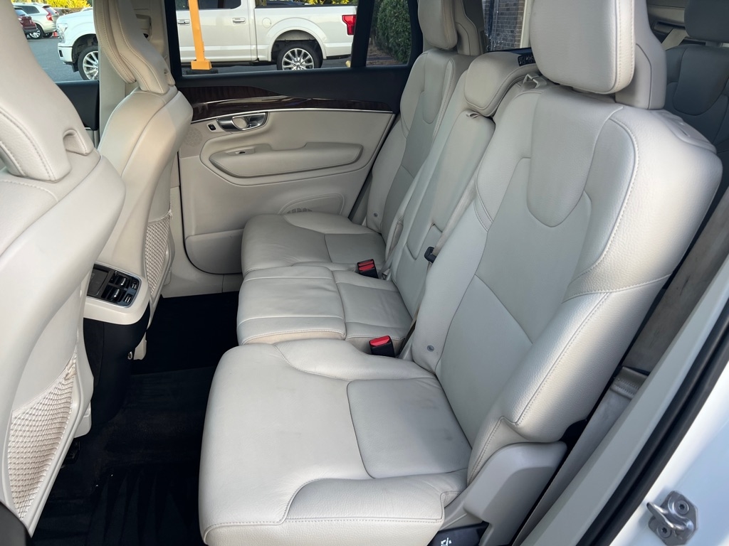 Volvo XC90  2019 Volvo XC90  2019