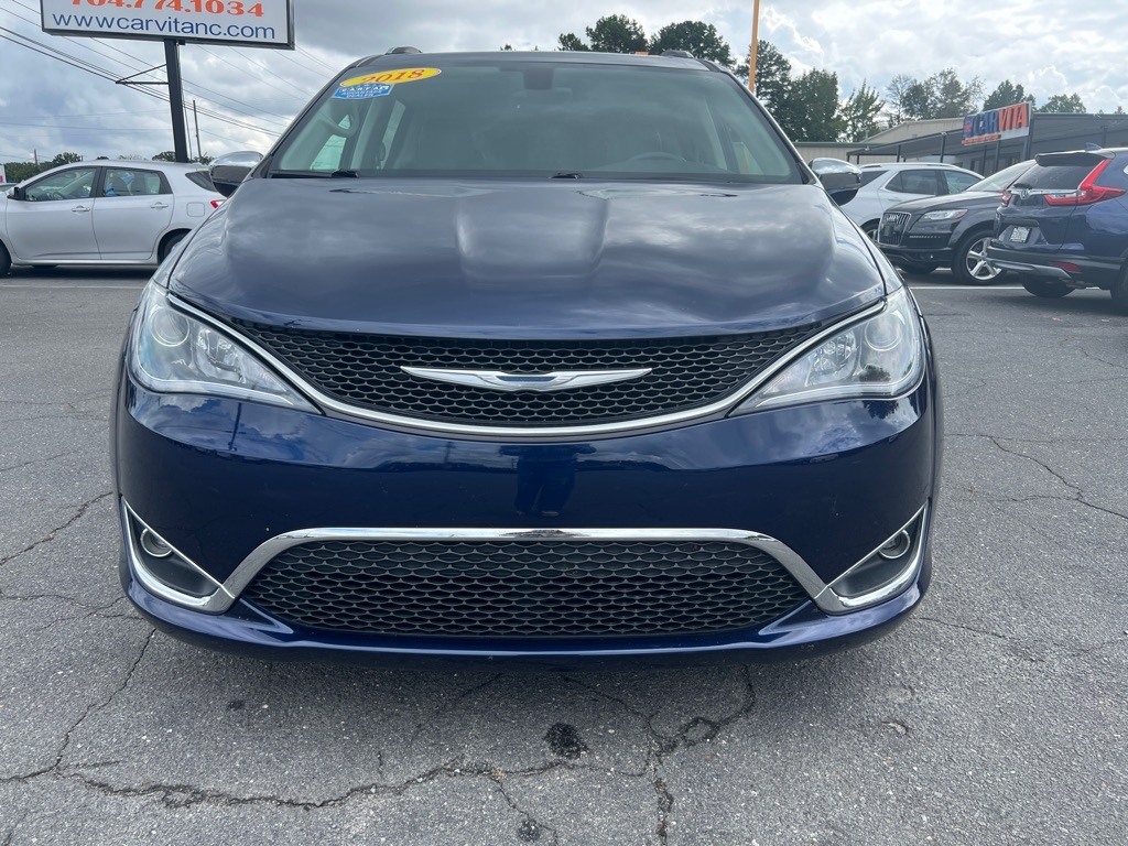 2018 Chrysler Pacifica Limited photo 2